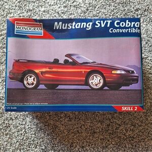 Mustang SVT Cobra Convertible Model Kit